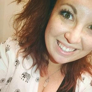 Meet your Posher, Hilary